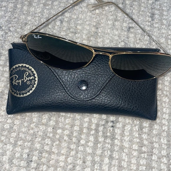 Ray Ban gold frame sunglasses with case - Picture 6 of 8